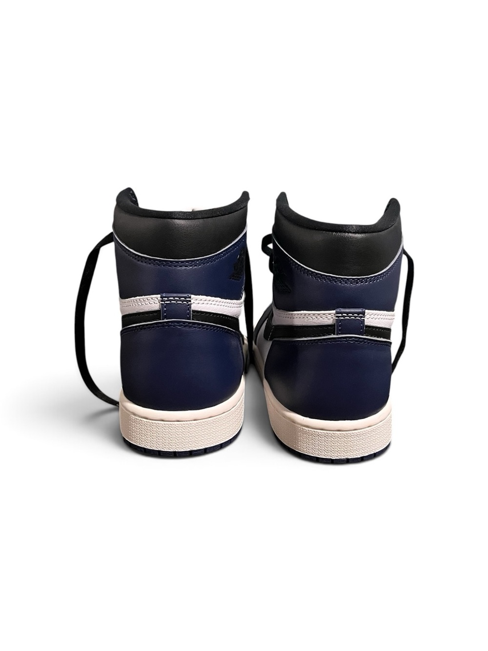 Nike Air Jordan 1 Retro High OG "Midnight Navy" - Picture 4 of 8